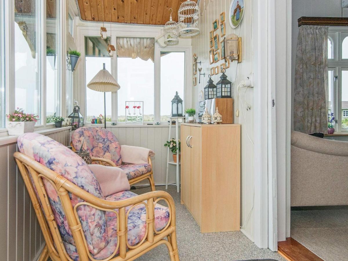 4 Person Holiday Home In R M Lakolk Exteriör bild