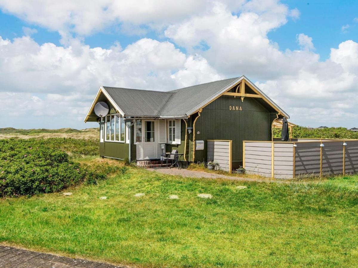 4 Person Holiday Home In R M Lakolk Exteriör bild